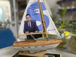 Tạo Dựng Thương Hiệu Từ Quà Tặng Doanh Nghiệp: Cách Tăng Cường Mối Quan Hệ và Uy Tín