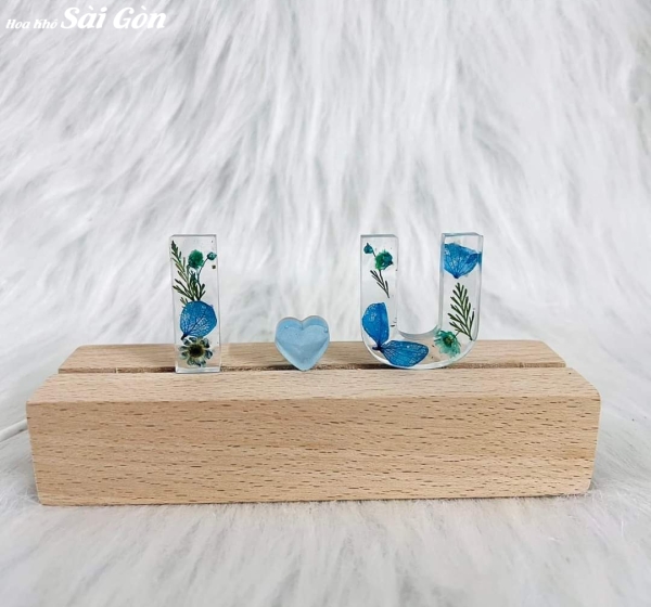 Quà tặng đèn chữ đế gỗ - Mã: 08